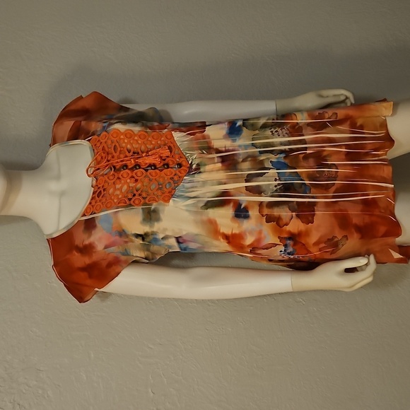 VTG ONE WORLD Floral Watercolor Lace-up Tunic - Picture 2 of 10